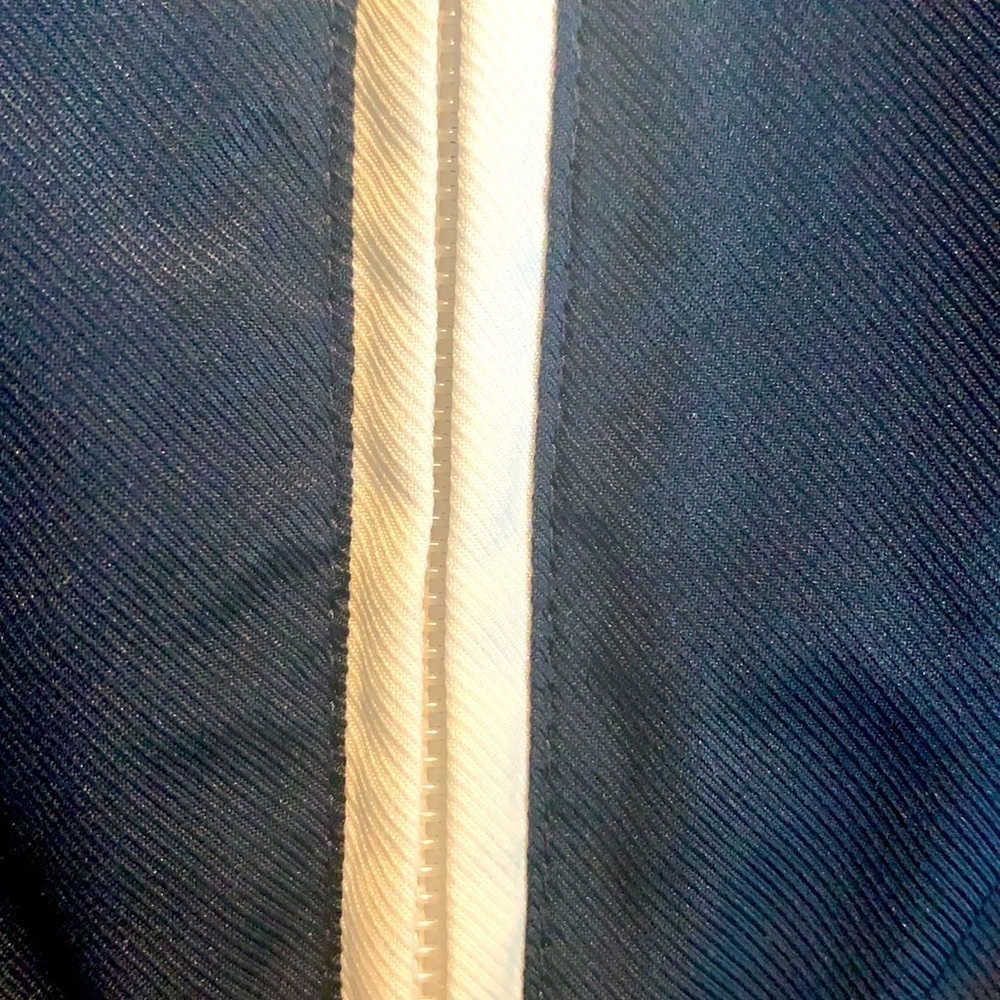 Nike Lightweight Jacket - Picture 7 of 7